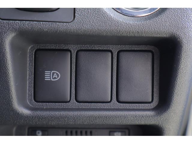 ハイエースバン スーパーGLダークプライムII 4WD 衝突被害軽減ブレーキ 純正SDナビTV 全周囲カメラ スマートキー ETC2.0 車線逸脱警報 オートハイビーム クリアランスソナー LEDヘッドライト AC100V電源 Bluetooth接続 横滑り防止装置(28枚目)