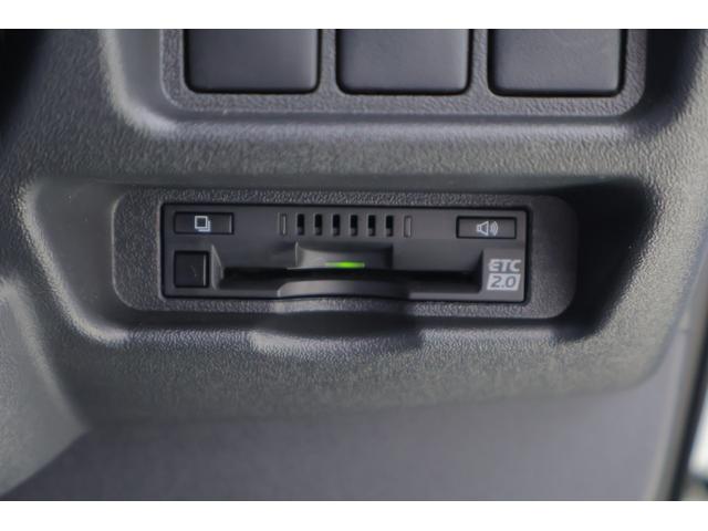ハイエースバン スーパーGLダークプライムII 4WD 衝突被害軽減ブレーキ 純正SDナビTV 全周囲カメラ スマートキー ETC2.0 車線逸脱警報 オートハイビーム クリアランスソナー LEDヘッドライト AC100V電源 Bluetooth接続 横滑り防止装置(29枚目)