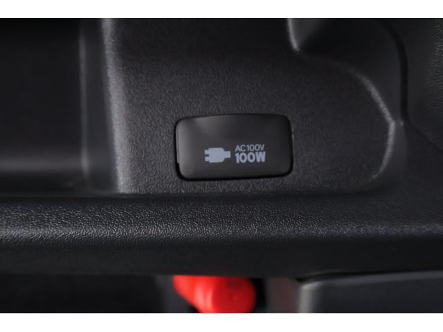 ハイエースバン スーパーGLダークプライムII 4WD 衝突被害軽減ブレーキ 純正SDナビTV 全周囲カメラ スマートキー ETC2.0 車線逸脱警報 オートハイビーム クリアランスソナー LEDヘッドライト AC100V電源 Bluetooth接続 横滑り防止装置(30枚目)