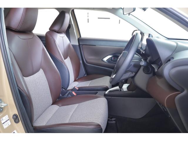 ヤリスクロス ハイブリッドＺ　衝突被害軽減ブレーキ　８インチＤＡ地デジＴＶ　全周囲カメラ　ＢＳＭ　レーダークルーズ　車線逸脱警報　オートハイビーム　クリアランスソナー　ＥＴＣ　パワーシート　シートヒーター　ドラレコ　Ｂｌｕｅｔｏｏｔｈ接続　ＬＥＤヘッドライト　横滑り防止装置（37枚目）