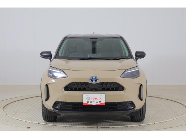 ヤリスクロス ハイブリッドＺ　衝突被害軽減ブレーキ　８インチＤＡ地デジＴＶ　全周囲カメラ　ＢＳＭ　レーダークルーズ　車線逸脱警報　オートハイビーム　クリアランスソナー　ＥＴＣ　パワーシート　シートヒーター　ドラレコ　Ｂｌｕｅｔｏｏｔｈ接続　ＬＥＤヘッドライト　横滑り防止装置（45枚目）