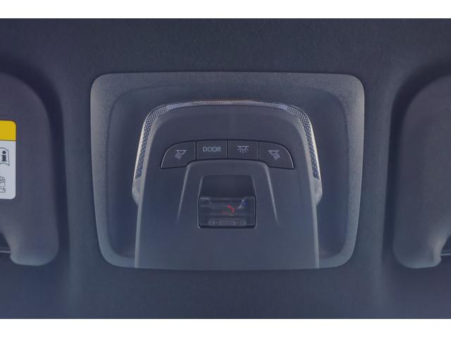 カローラクロス ハイブリッド　Ｚ　４ＷＤ　衝突被害軽減ブレーキ　前後ドラレコ　１０．５インチＤＡナビ　地デジＴＶ　全周囲カメラ　ＢＳＭ　レーダークルーズ　車線逸脱警報　オートハイビーム　クリアランスソナー　ＥＴＣ２．０　シートヒーター　ＡＣ１００Ｖ－１５００Ｗ　パワーバックドア（36枚目）