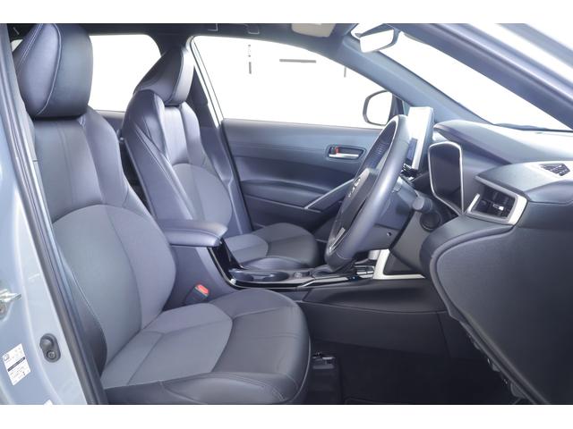 カローラクロス ハイブリッド　Ｚ　４ＷＤ　衝突被害軽減ブレーキ　前後ドラレコ　１０．５インチＤＡナビ　地デジＴＶ　全周囲カメラ　ＢＳＭ　レーダークルーズ　車線逸脱警報　オートハイビーム　クリアランスソナー　ＥＴＣ２．０　シートヒーター　ＡＣ１００Ｖ－１５００Ｗ　パワーバックドア（40枚目）