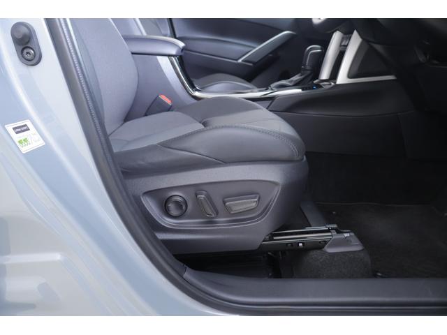 カローラクロス ハイブリッド　Ｚ　４ＷＤ　衝突被害軽減ブレーキ　前後ドラレコ　１０．５インチＤＡナビ　地デジＴＶ　全周囲カメラ　ＢＳＭ　レーダークルーズ　車線逸脱警報　オートハイビーム　クリアランスソナー　ＥＴＣ２．０　シートヒーター　ＡＣ１００Ｖ－１５００Ｗ　パワーバックドア（41枚目）