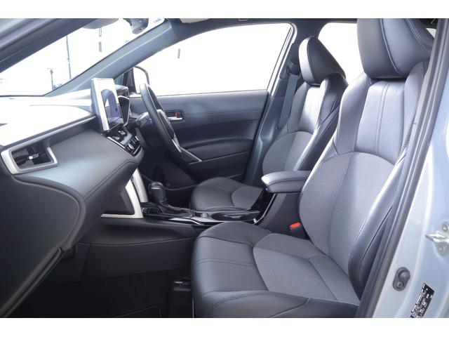 カローラクロス ハイブリッド　Ｚ　４ＷＤ　衝突被害軽減ブレーキ　前後ドラレコ　１０．５インチＤＡナビ　地デジＴＶ　全周囲カメラ　ＢＳＭ　レーダークルーズ　車線逸脱警報　オートハイビーム　クリアランスソナー　ＥＴＣ２．０　シートヒーター　ＡＣ１００Ｖ－１５００Ｗ　パワーバックドア（42枚目）