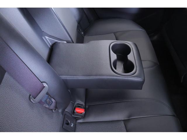 カローラクロス ハイブリッド　Ｚ　４ＷＤ　衝突被害軽減ブレーキ　前後ドラレコ　１０．５インチＤＡナビ　地デジＴＶ　全周囲カメラ　ＢＳＭ　レーダークルーズ　車線逸脱警報　オートハイビーム　クリアランスソナー　ＥＴＣ２．０　シートヒーター　ＡＣ１００Ｖ－１５００Ｗ　パワーバックドア（44枚目）