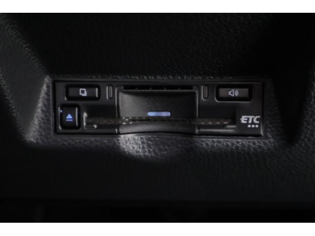 ヤリスクロス ハイブリッドＺ　衝突被害軽減ブレーキ　レーダークルーズ　純正８インチＤＡ　全周囲カメラ　スマートキー　ＥＴＣ　車線逸脱警報　オートハイビーム　ＢＳＭ　クリアランスソナー　前後ドラレコ　シートヒーター　ステアリングヒーター　ＬＥＤライト　パワーバックドア（30枚目）