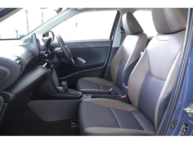 ヤリスクロス ハイブリッドＺ　衝突被害軽減ブレーキ　レーダークルーズ　純正８インチＤＡ　全周囲カメラ　スマートキー　ＥＴＣ　車線逸脱警報　オートハイビーム　ＢＳＭ　クリアランスソナー　前後ドラレコ　シートヒーター　ステアリングヒーター　ＬＥＤライト　パワーバックドア（40枚目）