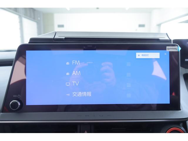 プリウス Ｚ　４ＷＤ　パノラマルーフ　衝突被害軽減ブレーキ　ＢＳＭ　１２．３インチＤＡ　地デジＴＶ　全周囲カメラ　レーダークルーズ　車線逸脱警報　シートヒーター＆クール　ステアリングヒーター　ＡＣ１００Ｖ－１５００Ｗ　デジタルミラー　前後ドラレコ　パワーバックドア（20枚目）
