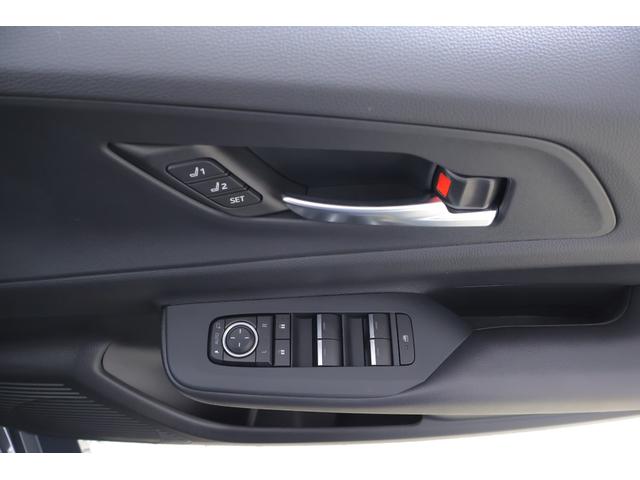 プリウス Ｚ　４ＷＤ　パノラマルーフ　衝突被害軽減ブレーキ　ＢＳＭ　１２．３インチＤＡ　地デジＴＶ　全周囲カメラ　レーダークルーズ　車線逸脱警報　シートヒーター＆クール　ステアリングヒーター　ＡＣ１００Ｖ－１５００Ｗ　デジタルミラー　前後ドラレコ　パワーバックドア（43枚目）