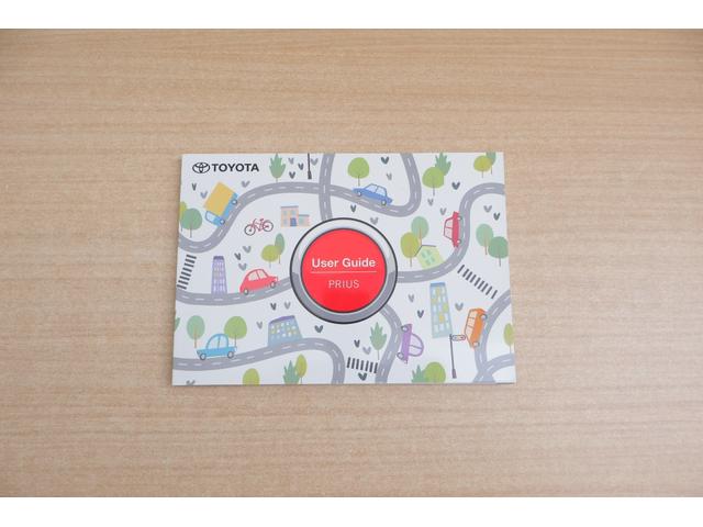 プリウス Ｚ　４ＷＤ　パノラマルーフ　衝突被害軽減ブレーキ　ＢＳＭ　１２．３インチＤＡ　地デジＴＶ　全周囲カメラ　レーダークルーズ　車線逸脱警報　シートヒーター＆クール　ステアリングヒーター　ＡＣ１００Ｖ－１５００Ｗ　デジタルミラー　前後ドラレコ　パワーバックドア（61枚目）