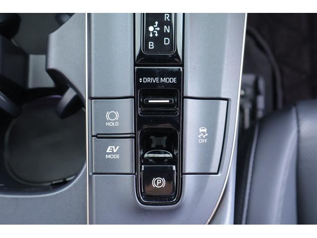 クラウンクロスオーバー Ｇアドバンスド・レザーパッケージ　４ＷＤ　１２．３インチＤＡ　地デジＴＶ　全周囲カメラ　ＢＳＭ　衝突被害軽減ブレーキ　レーダークルーズ　クリアランスソナー　ＥＴＣ　シートヒーター＆クール　パワーバックドア　ＡＣ１００Ｖ－１５００Ｗ　前後ドラレコ　４眼ＬＥＤライト（32枚目）