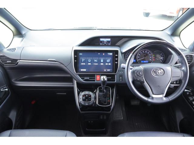 エスクァイア Ｇｉ　４ＷＤ　衝突被害軽減ブレーキ　純正１０．５インチナビ　地デジＴＶ　バックカメラ　後席モニター　スマートキー　ＥＴＣ　クルコン　両側電動ドア　オートハイビーム　車線逸脱警報　シートヒーター　Ｂｌｕｅｔｏｏｔｈ接続　ＬＥＤヘッドライト　横滑り防止装置（12枚目）