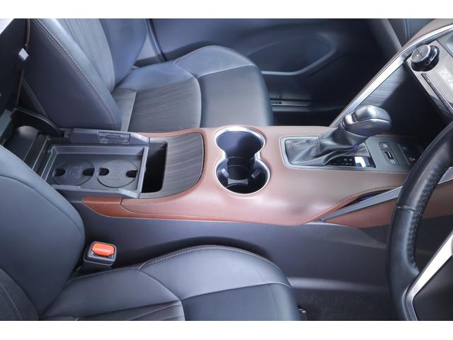 ハリアーハイブリッド Ｇ　モデリスタフルエアロ　衝突被害軽減ブレーキ　ドラレコ　８インチＤＡナビ　地デジＴＶ　バックカメラ　オートハイビーム　車線逸脱警報　デジタルミラー　ドラレコ　クリアランスソナー　ＥＴＣ　パワーシート　パワーバックドア　ＬＥＤヘッドライト　横滑り防止装置（35枚目）