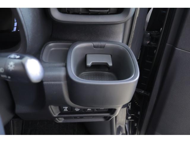 シエンタ ハイブリッドＺ　衝突被害軽減ブレーキ　１０．５インチＤＡナビ　地デジＴＶ　全周囲カメラ　ＢＳＭ　ドラレコ　スマートキー　ＥＴＣ２．０　レーダークルーズ　オートハイビーム　車線逸脱警報　クリアランスソナー　両側電動ドア　ＡＣ１００Ｖ－１５００Ｗ　ＬＥＤヘッドライト（42枚目）