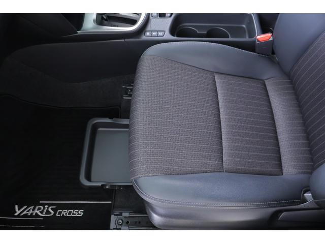 ヤリスクロス ハイブリッドＺ　衝突被害軽減ブレーキ　レーダークルーズ　純正８インチＤＡ　全周囲カメラ　オートハイビーム　車線逸脱警報　クリアランスソナー　スマートキー　ＥＴＣ　シートヒーター　ステアリングヒーター　Ｂｌｕｅｔｏｏｔｈ接続　ＬＥＤヘッドライト　横滑防止装置（36枚目）