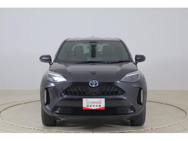 ヤリスクロス ハイブリッドＺ　衝突被害軽減ブレーキ　レーダークルーズ　純正８インチＤＡ　全周囲カメラ　オートハイビーム　車線逸脱警報　クリアランスソナー　スマートキー　ＥＴＣ　シートヒーター　ステアリングヒーター　Ｂｌｕｅｔｏｏｔｈ接続　ＬＥＤヘッドライト　横滑防止装置（41枚目）