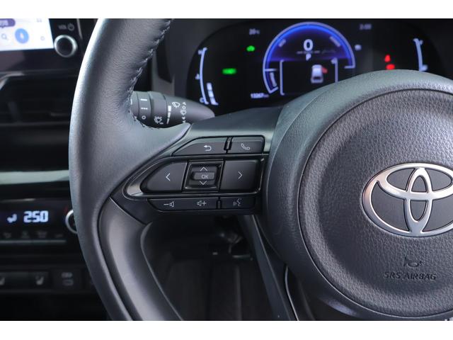 ヤリスクロス ハイブリッド　Ｚ　衝突被害軽減ブレーキ　純正８インチＤＡナビ　地デジＴＶ　全周囲カメラ　スマートキー　ＥＴＣ２．０　レーダークルーズ　車線逸脱警報　オートハイビーム　ＢＳＭ　クリアランスソナー　シートヒーター　ステアリングヒーター　ＬＥＤライト　横滑り防止装置（22枚目）