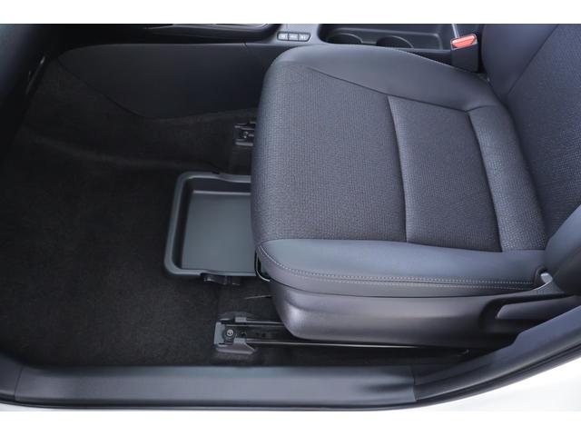 ヤリスクロス ハイブリッド　Ｚ　衝突被害軽減ブレーキ　純正８インチＤＡナビ　地デジＴＶ　全周囲カメラ　スマートキー　ＥＴＣ２．０　レーダークルーズ　車線逸脱警報　オートハイビーム　ＢＳＭ　クリアランスソナー　シートヒーター　ステアリングヒーター　ＬＥＤライト　横滑り防止装置（36枚目）