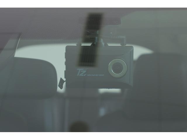 ヤリスクロス Ｚ　衝突被害軽減ブレーキ　レーダークルーズ　８インチＤＡナビ　地デジＴＶ　全周囲カメラ　ＢＳＭ　オートハイビーム　車線逸脱警報　クリアランスソナー　スマートキー　ＥＴＣ２．０　シートヒーター　ステアリングヒーター　前後ドラレコ　パワーバックドア　ワンオーナー（33枚目）