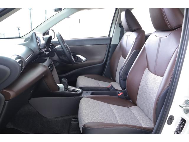 ヤリスクロス Ｚ　衝突被害軽減ブレーキ　レーダークルーズ　８インチＤＡナビ　地デジＴＶ　全周囲カメラ　ＢＳＭ　オートハイビーム　車線逸脱警報　クリアランスソナー　スマートキー　ＥＴＣ２．０　シートヒーター　ステアリングヒーター　前後ドラレコ　パワーバックドア　ワンオーナー（40枚目）