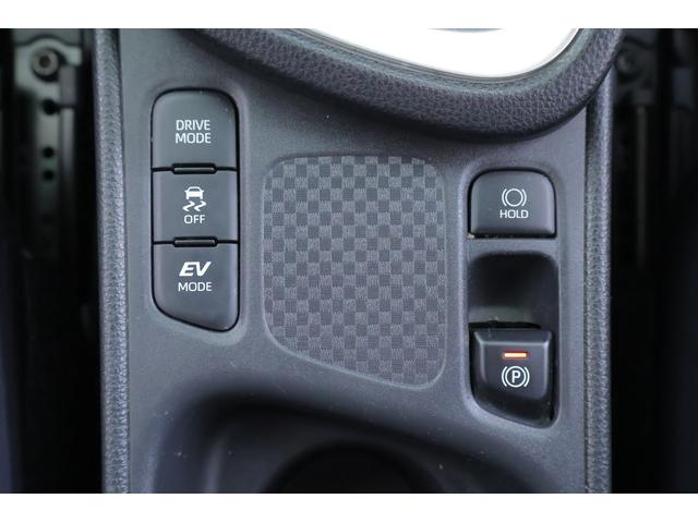 ヤリスクロス ハイブリッドＺ　衝突被害軽減ブレーキ　レーダークルーズ　８インチＤＡナビ　地デジＴＶ　全周囲カメラ　ＢＳＭ　オートハイビーム　車線逸脱警報　クリアランスソナー　スマートキー　ＥＴＣ　シートヒーター　ステアリングヒーター　ドラレコ　ＬＥＤヘッドライト（29枚目）