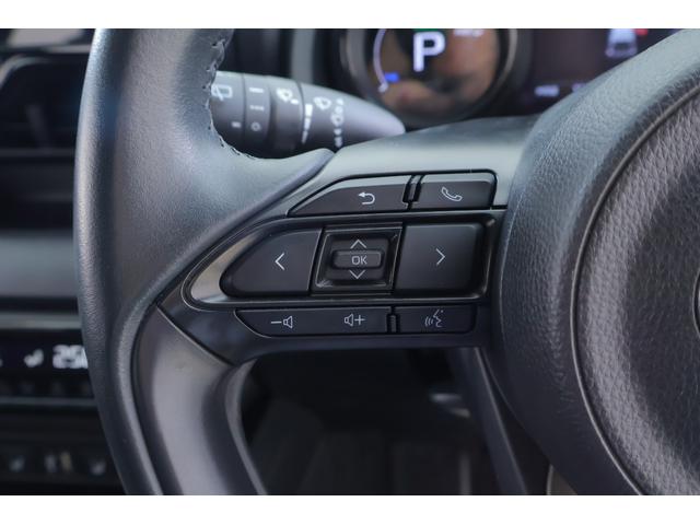 ヤリス ハイブリッドZ 衝突被害軽減ブレーキ 純正8インチDAナビ 全周囲カメラ スマートキー ETC レーダークルーズ オートハイビーム 車線逸脱警報 シートヒーター 先行車発進告知機能 Bluetooth接続 LEDヘッドライト 横滑り防止装置 ワンオーナー(19枚目)