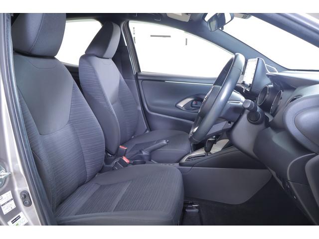 ヤリス ハイブリッドZ 衝突被害軽減ブレーキ 純正8インチDAナビ 全周囲カメラ スマートキー ETC レーダークルーズ オートハイビーム 車線逸脱警報 シートヒーター 先行車発進告知機能 Bluetooth接続 LEDヘッドライト 横滑り防止装置 ワンオーナー(31枚目)