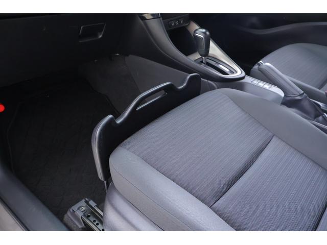 ヤリス ハイブリッドZ 衝突被害軽減ブレーキ 純正8インチDAナビ 全周囲カメラ スマートキー ETC レーダークルーズ オートハイビーム 車線逸脱警報 シートヒーター 先行車発進告知機能 Bluetooth接続 LEDヘッドライト 横滑り防止装置 ワンオーナー(34枚目)