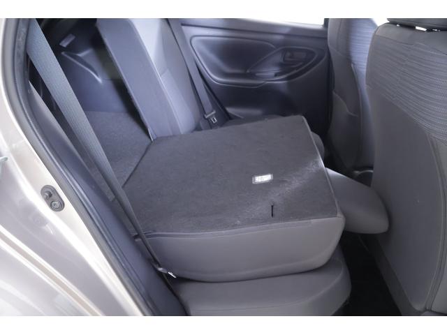 ヤリス ハイブリッドZ 衝突被害軽減ブレーキ 純正8インチDAナビ 全周囲カメラ スマートキー ETC レーダークルーズ オートハイビーム 車線逸脱警報 シートヒーター 先行車発進告知機能 Bluetooth接続 LEDヘッドライト 横滑り防止装置 ワンオーナー(37枚目)