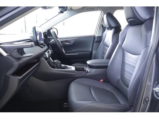 RAV4 ハイブリッドG 4WD 衝突被害軽減ブレーキ 車線逸脱警報 10.5インチDAナビ 地デジTV 全周囲カメラ BSM レーダークルーズ オートハイビーム ETC2.0 シートヒーター&クール ステアリングヒーター 前後ドラレコ パワーバックドア ワンオーナー(41枚目)