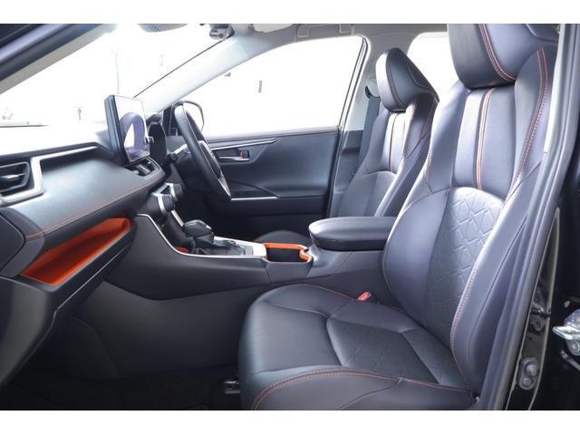 ＲＡＶ４ アドベンチャー　４ＷＤ　衝突被害軽減ブレーキ　デジタルミラー　１０．５インチＤＡナビ　地デジＴＶ　バックカメラ　ＢＳＭ　レーダークルーズ　車線逸脱警報　クリアランスソナー　ドラレコ　ＥＴＣ　シートヒーター＆クール　パワーシート　ステアリングヒーター　ワンオーナー（39枚目）