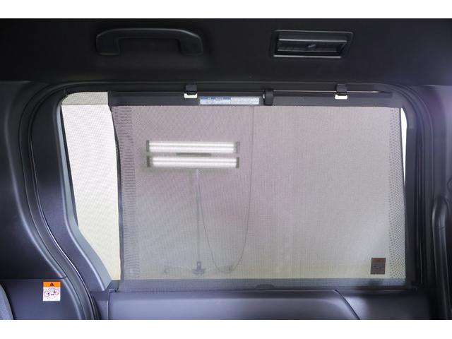 ヴォクシー ハイブリッドS-Z 衝突被害軽減ブレーキ 10.5型DAナビ 地デジTV 全周囲カメラ ETC2.0 オートハイビーム BSM レーダークルーズ 車線逸脱警報 クリアランスソナー 両側電動ドア シートヒーター ドラレコ AC100V-1500W ワンオーナー(42枚目)