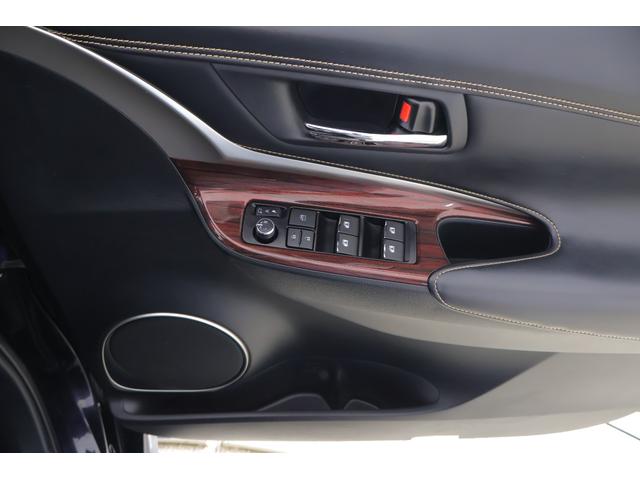 ハリアー プレミアム　プリクラッシュセーフティー　レーダークルーズ　純正ＪＢＬプレミアムナビ　地デジＴＶ　バックカメラ　スマートキー　ＥＴＣ　オートハイビーム　車線逸脱警報　クリアランスソナー　ドラレコ　パワーバックドア　横滑り防止装置　ワンオーナー　ひょう害車（32枚目）