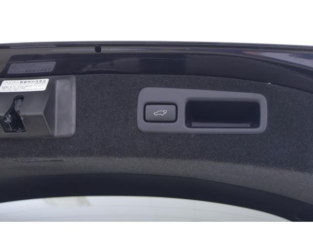 ハリアー プレミアム　プリクラッシュセーフティー　レーダークルーズ　純正ＪＢＬプレミアムナビ　地デジＴＶ　バックカメラ　スマートキー　ＥＴＣ　オートハイビーム　車線逸脱警報　クリアランスソナー　ドラレコ　パワーバックドア　横滑り防止装置　ワンオーナー　ひょう害車（40枚目）