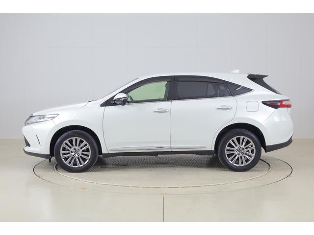 ハリアー プレミアム 衝突被害軽減ブレーキ 純正9型ナビ 地デジTV バックカメラ スマートキー ETC レーダークルーズ 車線逸脱警報 オートハイビーム クリアランスソナー ドラレコ パワーシート パワーバックドア Bluetooth接続 LEDライト 横滑り防止装置(43枚目)