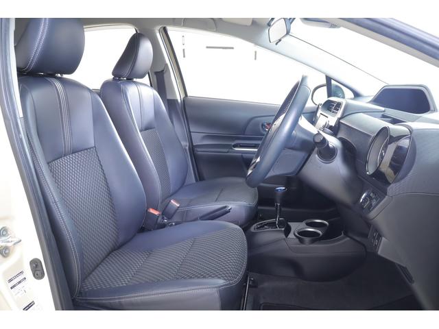 アクア クロスオーバー　衝突被害軽減ブレーキ　純正ＳＤナビ　地デジＴＶ　バックカメラ　スマートキー　ＥＴＣ　オートハイビーム　車線逸脱警報　シートヒーター　先行車発進告知機能　Ｂｌｕｅｔｏｏｔｈ接続　ＬＥＤヘッドライト　純正アルミ　横滑り防止装置（30枚目）