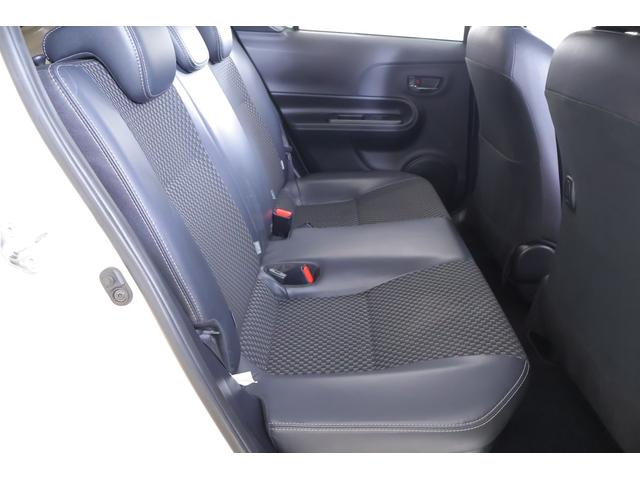 アクア クロスオーバー　衝突被害軽減ブレーキ　純正ＳＤナビ　地デジＴＶ　バックカメラ　スマートキー　ＥＴＣ　オートハイビーム　車線逸脱警報　シートヒーター　先行車発進告知機能　Ｂｌｕｅｔｏｏｔｈ接続　ＬＥＤヘッドライト　純正アルミ　横滑り防止装置（32枚目）