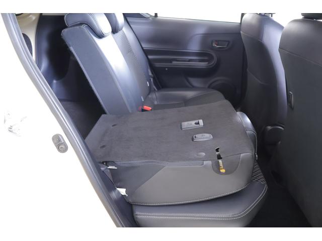 アクア クロスオーバー　衝突被害軽減ブレーキ　純正ＳＤナビ　地デジＴＶ　バックカメラ　スマートキー　ＥＴＣ　オートハイビーム　車線逸脱警報　シートヒーター　先行車発進告知機能　Ｂｌｕｅｔｏｏｔｈ接続　ＬＥＤヘッドライト　純正アルミ　横滑り防止装置（33枚目）