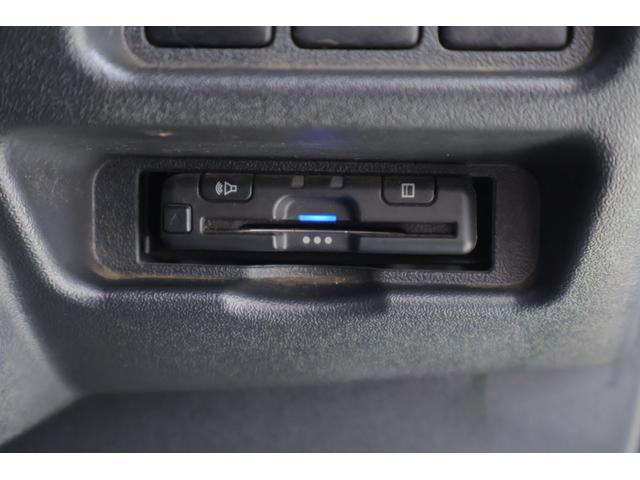 ハイエースバン スーパーＧＬ　ダークプライムＩＩ　衝突被害軽減ブレーキ　９インチナビ　地デジＴＶ　全周囲カメラ　スマートキー　ＥＴＣ　車線逸脱警報　オートハイビーム　電動格納ミラー　ＬＥＤヘッドライト　ＡＣ１００Ｖ電源　Ｂｌｕｅｔｏｏｔｈ接続　ドラレコ　横滑り防止装置（25枚目）