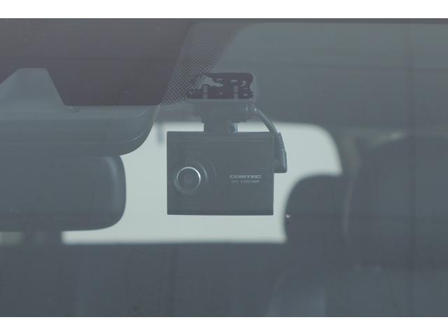 ハイエースバン スーパーＧＬ　ダークプライムＩＩ　衝突被害軽減ブレーキ　９インチナビ　地デジＴＶ　全周囲カメラ　スマートキー　ＥＴＣ　車線逸脱警報　オートハイビーム　電動格納ミラー　ＬＥＤヘッドライト　ＡＣ１００Ｖ電源　Ｂｌｕｅｔｏｏｔｈ接続　ドラレコ　横滑り防止装置（28枚目）