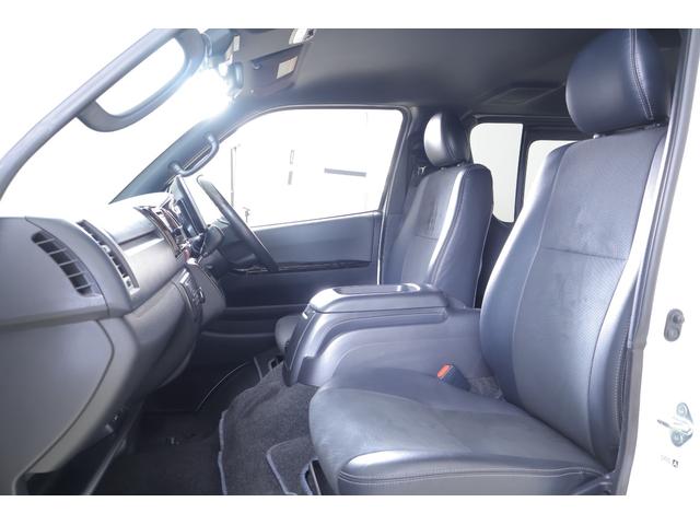 ハイエースバン スーパーＧＬ　ダークプライムＩＩ　衝突被害軽減ブレーキ　９インチナビ　地デジＴＶ　全周囲カメラ　スマートキー　ＥＴＣ　車線逸脱警報　オートハイビーム　電動格納ミラー　ＬＥＤヘッドライト　ＡＣ１００Ｖ電源　Ｂｌｕｅｔｏｏｔｈ接続　ドラレコ　横滑り防止装置（33枚目）