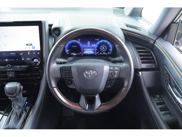 アルファード Ｚ　ムーンルーフ　衝突被害軽減ブレーキ　１４インチＤＡナビ　地デジＴＶ　全周囲カメラ　後席モニター　レーダークルーズ　車線逸脱警報　クリアランスソナー　ＥＴＣ２．０　シートヒーター＆クール　ＡＣ１００Ｖ電源　パワーバックドア　３眼ＬＥＤライト　ワンオーナー（13枚目）