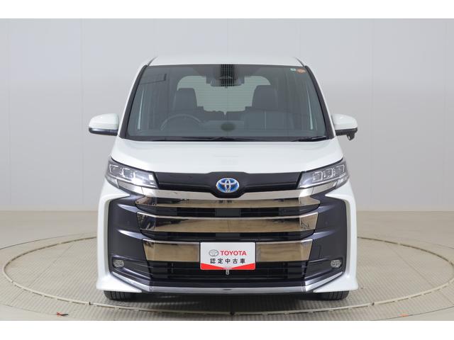 ノア ハイブリッドＳ－Ｚ　衝突被害軽減ブレーキ　１０．５型ＤＡナビ　地デジＴＶ　バックカメラ　後席モニター　ＥＴＣ２．０　レーダークルーズ　車線逸脱警報　クリアランスソナー　オートハイビーム　両側電動ドア　シートヒーター　ＡＣ１００Ｖ－１５００Ｗ　ワンオーナー（47枚目）