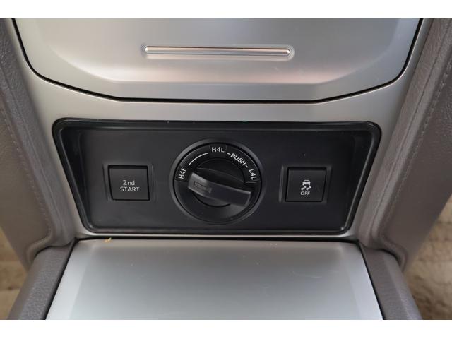 ランドクルーザープラド ＴＸ　４ＷＤ　衝突被害軽減ブレーキ　純正９型ナビ　地デジＴＶ　バックカメラ　スマートキー　ＥＴＣ　レーダークルーズ　車線逸脱警報　オートハイビーム　先行車発進告知機能　クリアランスソナー　ドライブレコーダー　ＬＥＤヘッドライト　横滑り防止装置　ワンオーナー（24枚目）