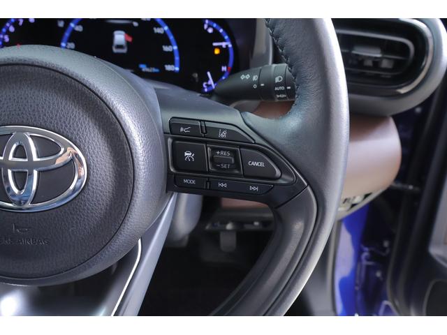 ヤリスクロス Ｚ　衝突被害軽減ブレーキ　レーダークルーズ　純正８インチＤＡ　地デジＴＶ　全周囲カメラ　オートハイビーム　車線逸脱警報　クリアランスソナー　スマートキー　ＥＴＣ　シートヒーター　ドラレコ　Ｂｌｕｅｔｏｏｔｈ接続　ＬＥＤヘッドライト　横滑り防止装置　ワンオーナー（23枚目）