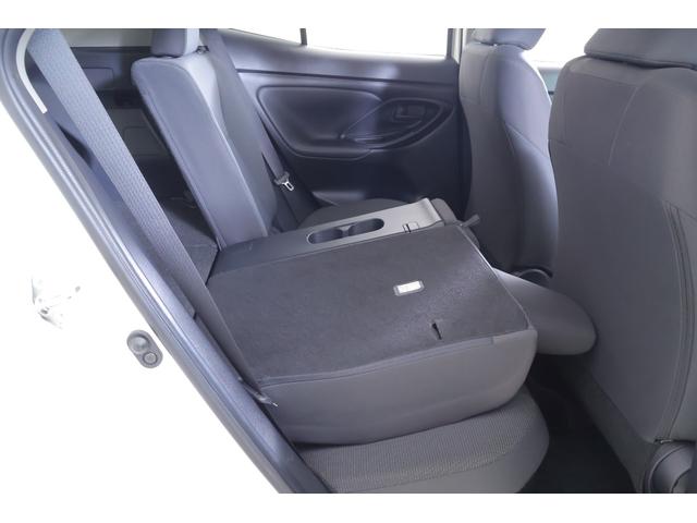 ヤリスクロス ハイブリッドＧ　衝突被害軽減ブレーキ　純正８インチＤＡナビ　全周囲カメラ　ＢＳＭ　スマートキー　ＥＴＣ２．０　レーダークルーズ　車線逸脱警報　オートハイビーム　クリアランスソナー　シートヒーター　ステアリングヒーター　ＬＥＤライト　横滑り防止装置　ワンオーナー（41枚目）