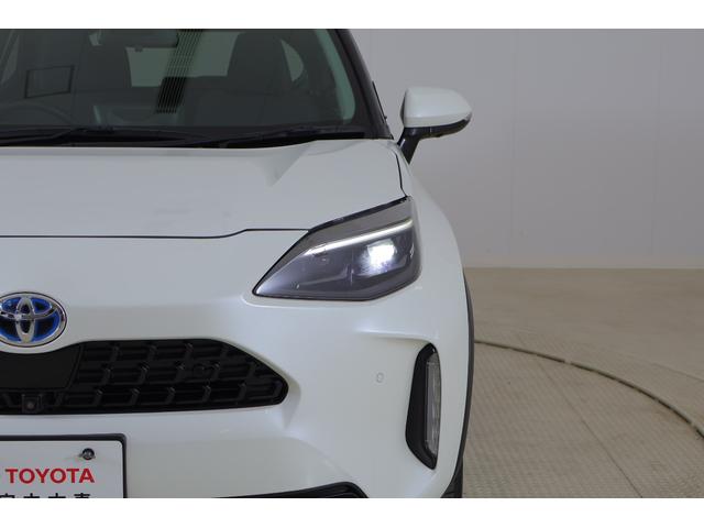 ヤリスクロス ハイブリッドＧ　衝突被害軽減ブレーキ　純正８インチＤＡナビ　全周囲カメラ　ＢＳＭ　スマートキー　ＥＴＣ２．０　レーダークルーズ　車線逸脱警報　オートハイビーム　クリアランスソナー　シートヒーター　ステアリングヒーター　ＬＥＤライト　横滑り防止装置　ワンオーナー（47枚目）