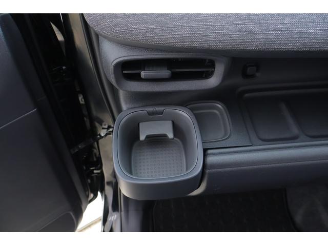 シエンタ ハイブリッドZ 衝突被害軽減ブレーキ レーダークルーズ 純正8インチDA 地デジTV バックカメラ BSM ドラレコ ETC オートハイビーム 車線逸脱警報 クリアランスソナー 両側電動ドア シートヒーター ステアリングヒーター LEDライト ワンオーナー(36枚目)