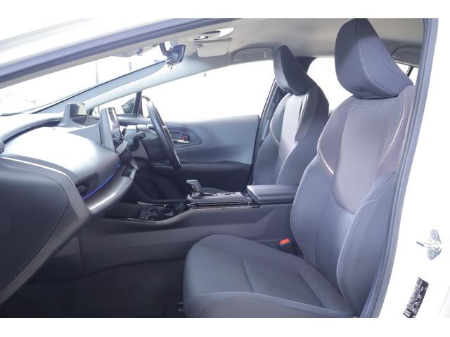 プリウス Ｇ　衝突被害軽減ブレーキ　レーダークルーズ　純正８インチＤＡ　地デジＴＶ　バックカメラ　ＥＴＣ２．０　オートハイビーム　車線逸脱警報　ＢＳＭ　クリアランスソナー　ＡＣ１００Ｖー１５００Ｗ　シートヒーター　ＬＥＤヘッドライト　ドラレコ　横滑り防止装置　ワンオーナー（39枚目）